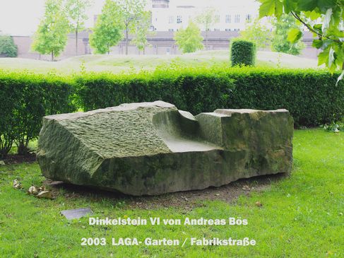 Das Bild zeigt den Dinkelstein im LAGA Garten, Ecke Faabrikstraße in Gronau. 