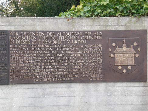 Gedenktafel am Kriegerdenkmal Neuenhaus